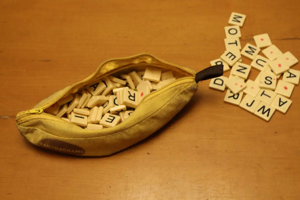 bananagrams-game-rules-learn-new-games